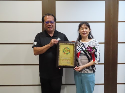 110年度民政績優志工頒獎合影照片2